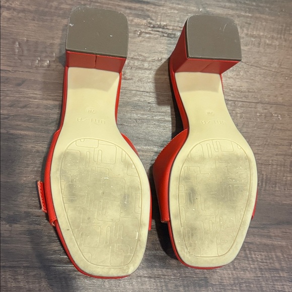 Unisa Red Short Block Heel Women's Slide Sandals - Picture 4 of 5